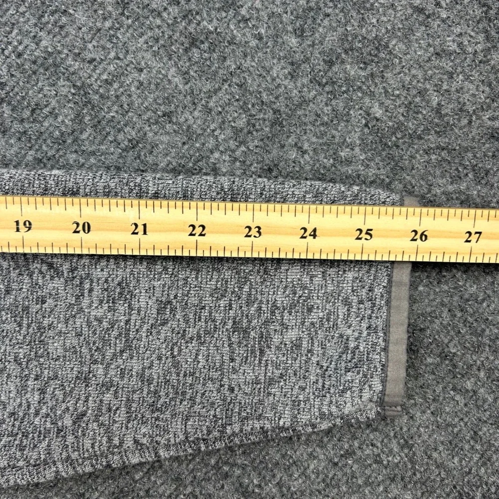 Robert Graham Quarter Zip Mens M Grey Heathered Pullover Sweater Classic Comfort